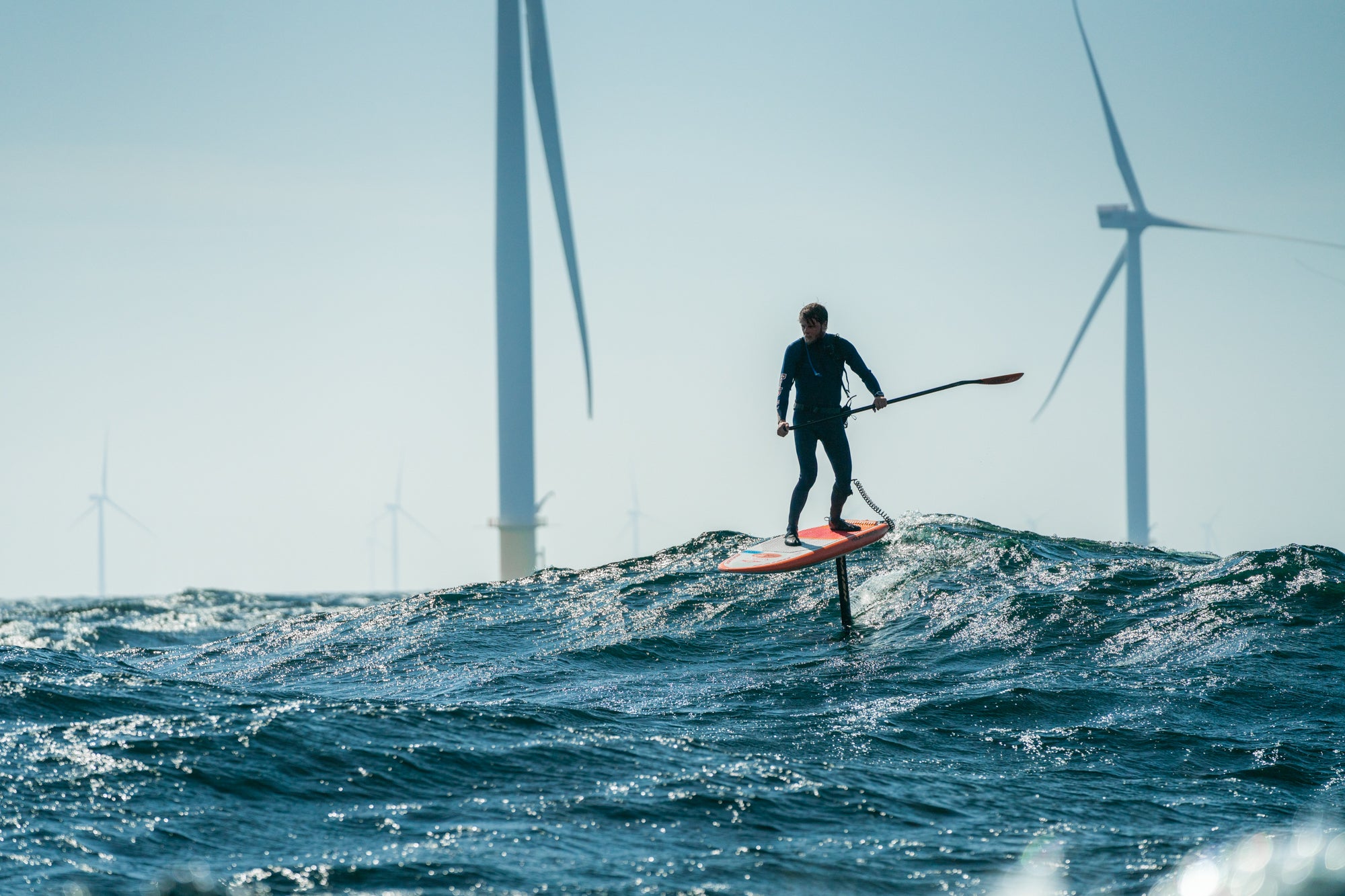 Dramatisk afslutning på dansk surfers togt over Kattegat