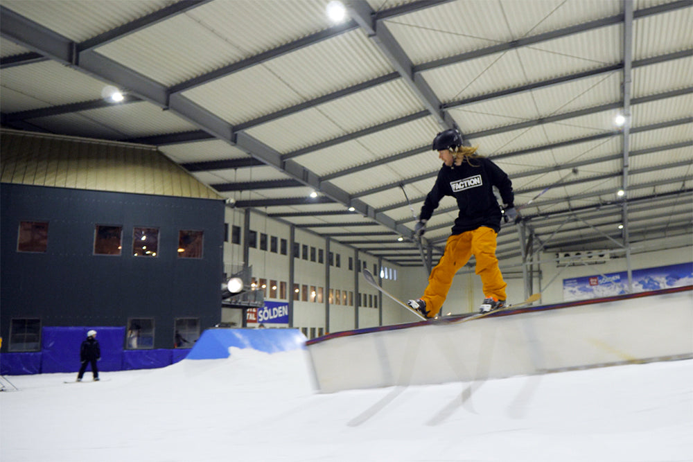 På ski i verdens største indendørs snow park