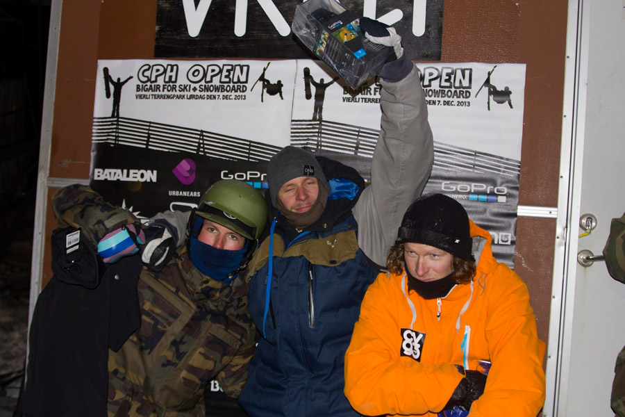 15-snowboard-senior-(fra-venstre)-Rasmus-Broegger,-Bjoern-Jo-og-Mikkel-V-Joergensen-[1600x1200]