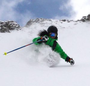 Christine Davidson på ski i Rocky Mountains, Canada. 