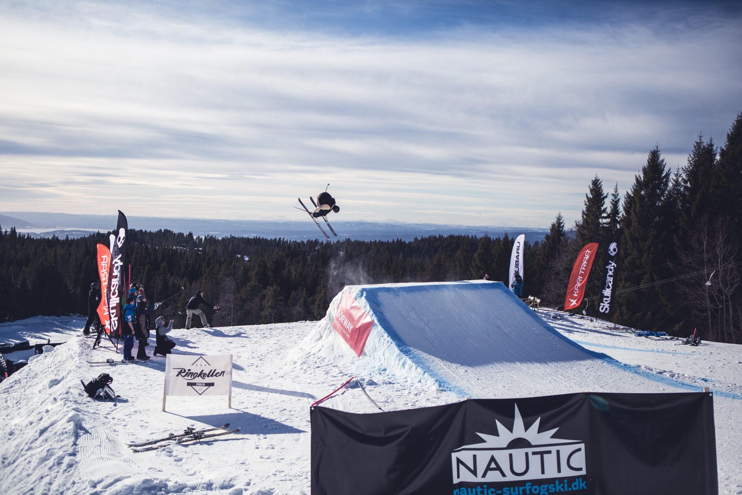 Nye riders vinder ski og snowboard DM i Big Air 2015